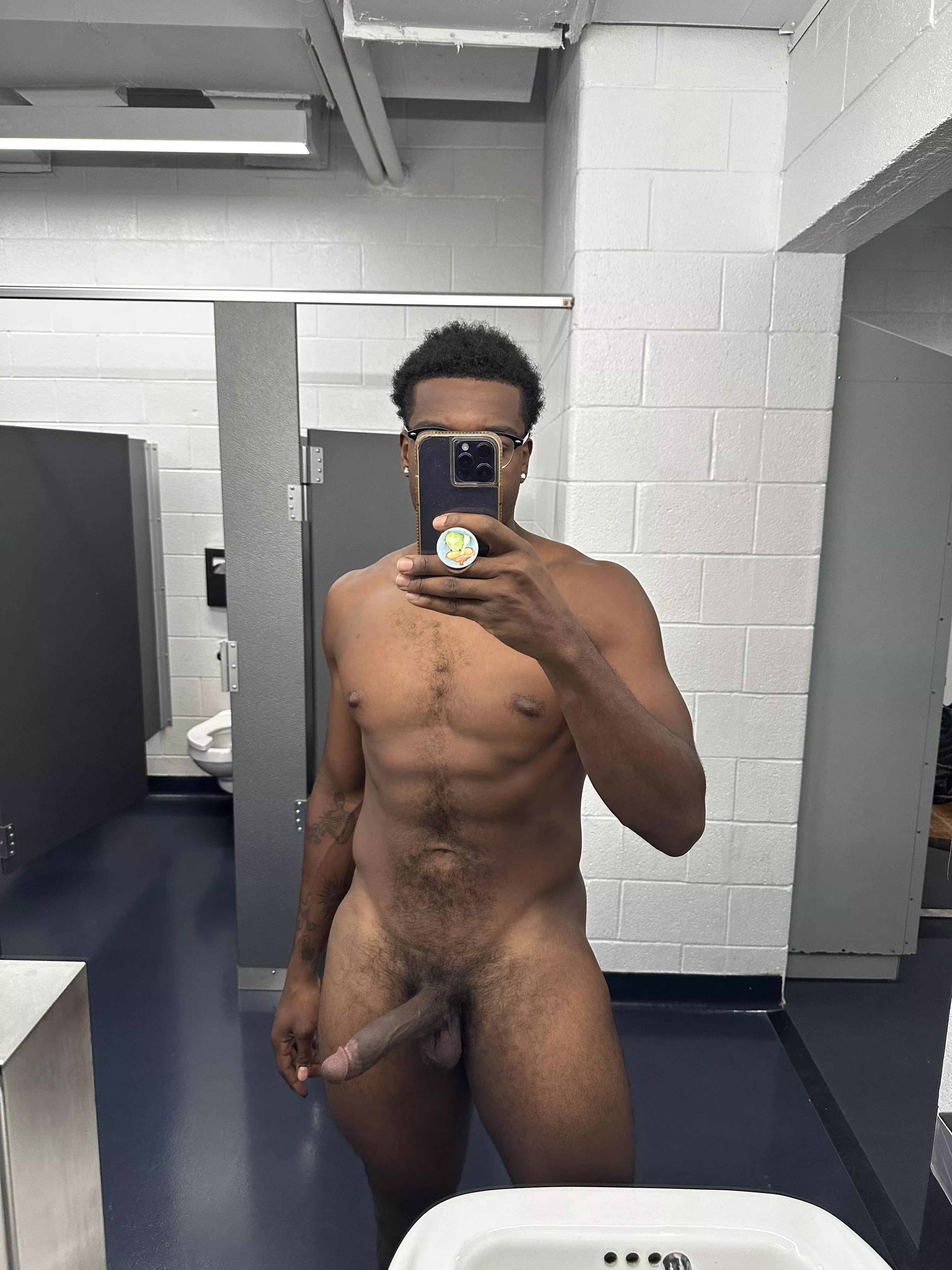 Would you sneak into the locker room? (25) posted by bigshlattyy
