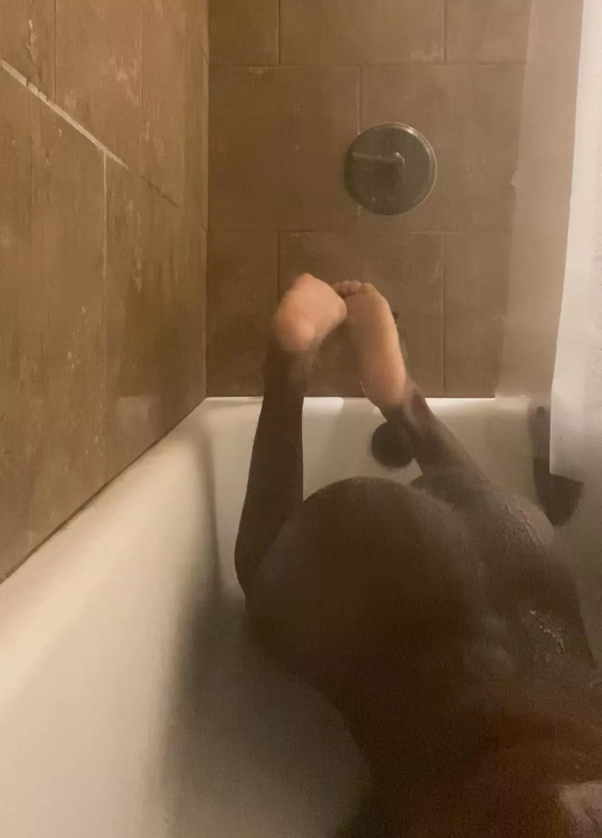 (18) smol😇 posted by gothboi9