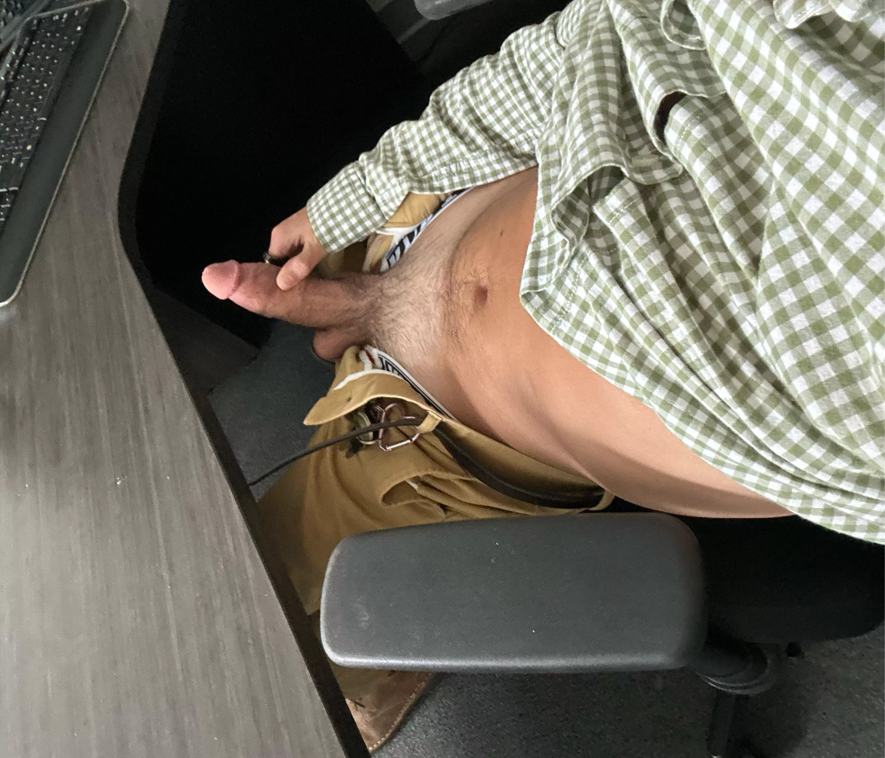 24, it's a slow day at the office  posted by Sea_Cry_2341