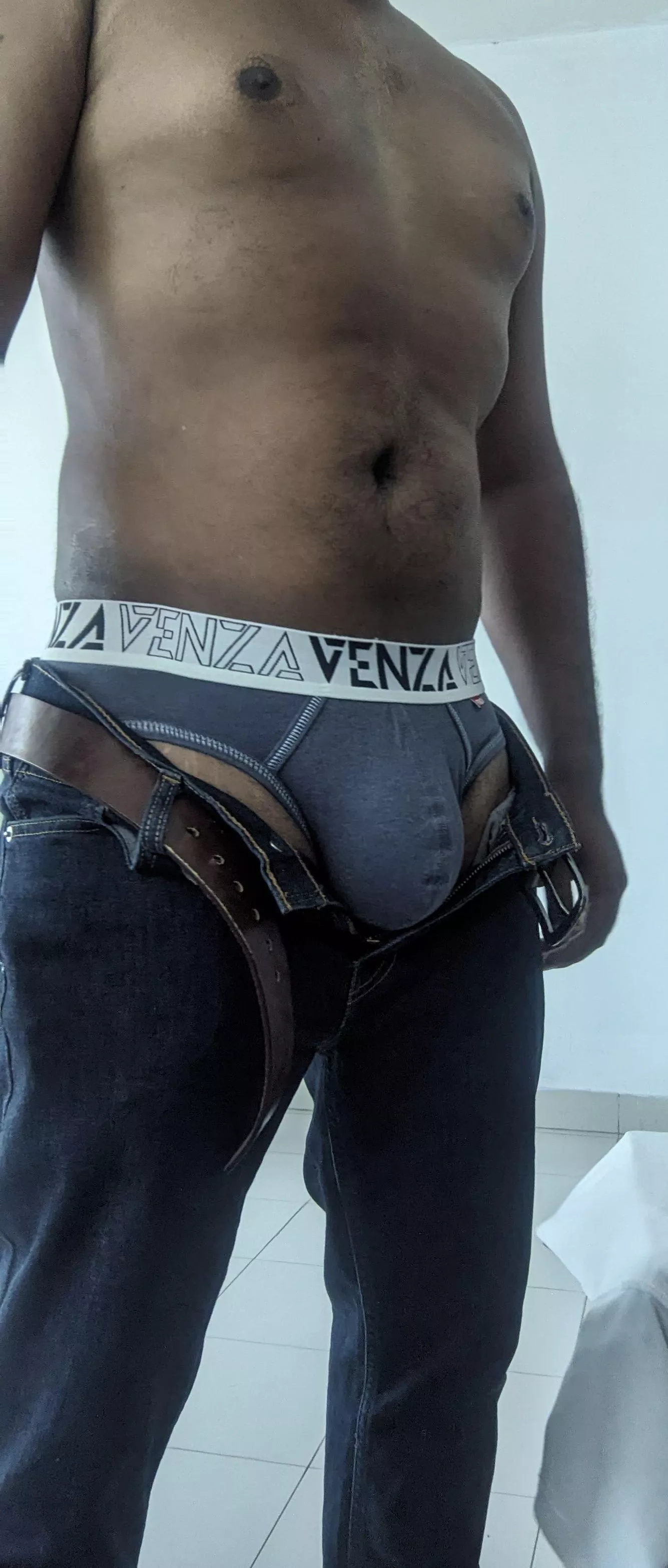 Alpha Man (33) posted by ThenRemove9039