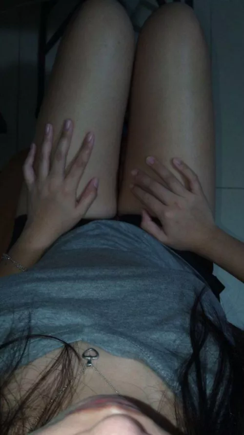 [F] walked around BGC Sunday braless & short shorts, nagkita ba tayo? by idyllic_yume