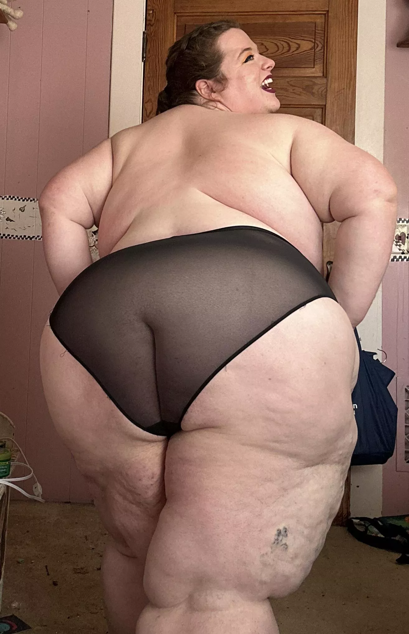 Got new undiessssss 😘 posted by starwberrycough