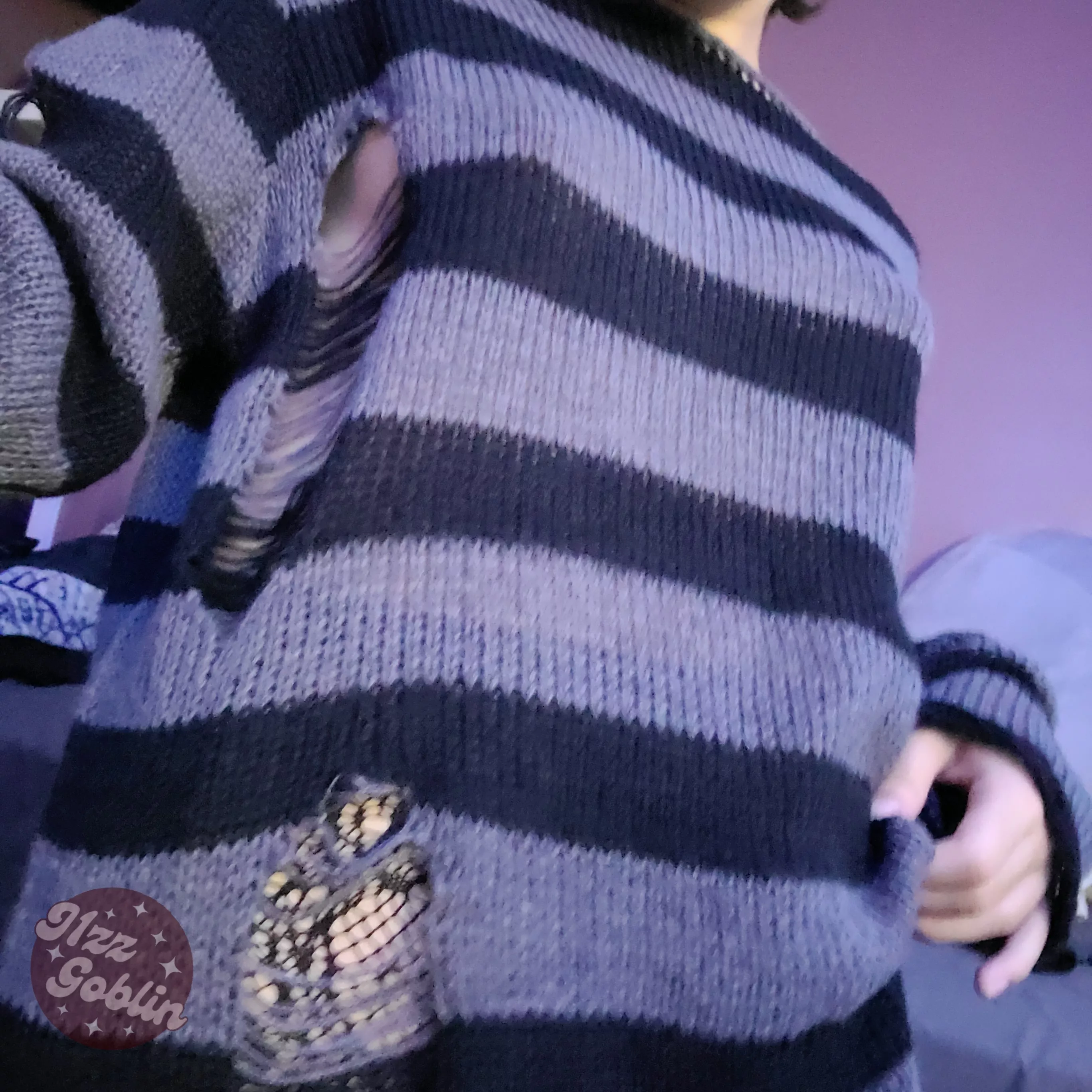 Guess what's under the sweater 😳 posted by fentgoblin