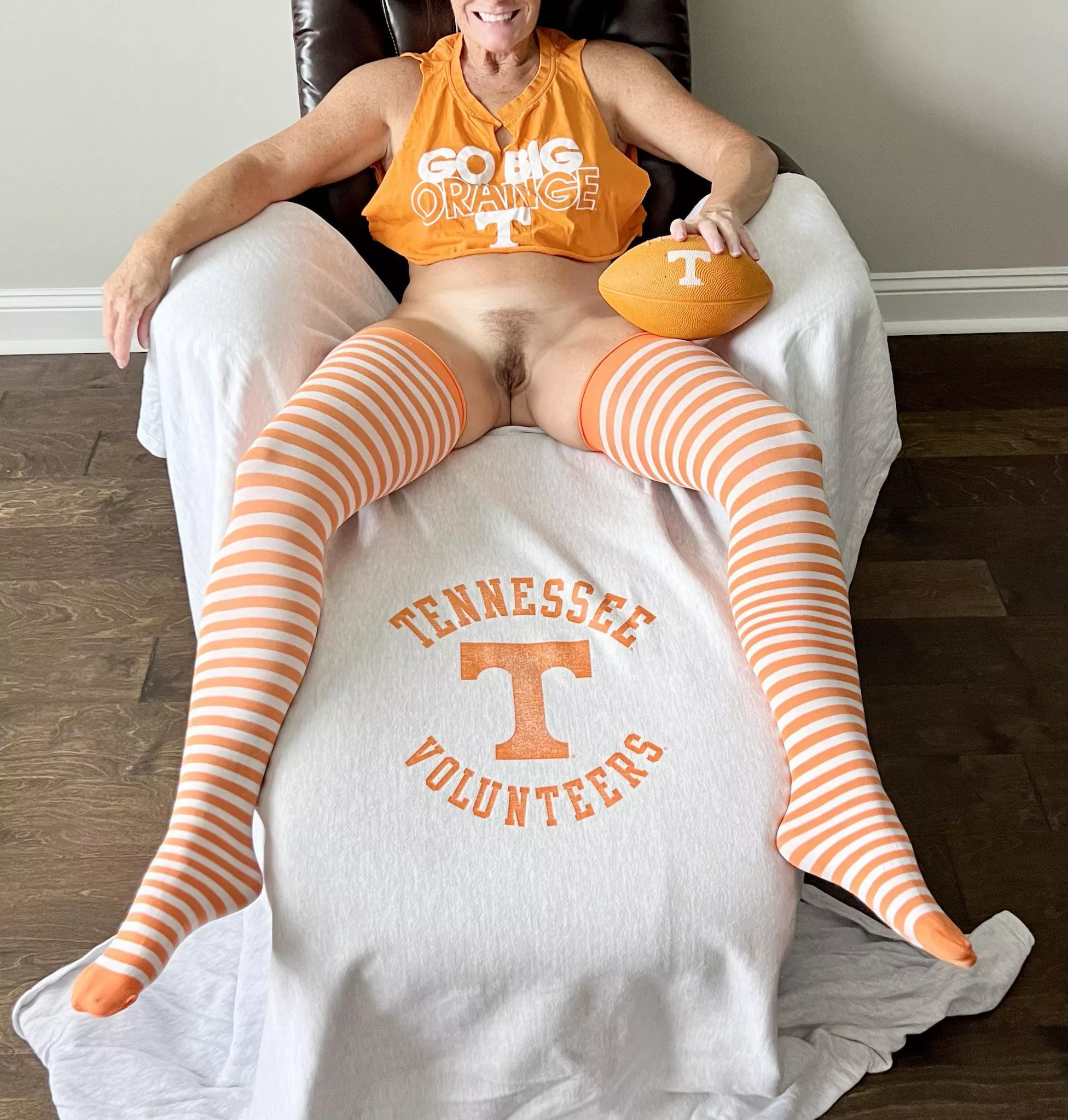 Happy Gameday…GBO (f)51 🏈 posted by leavesomefuzzplease