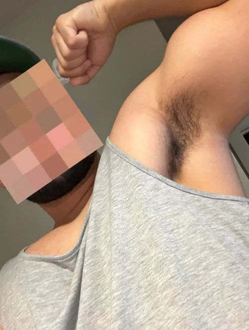 hello down there by MisterJohnn_