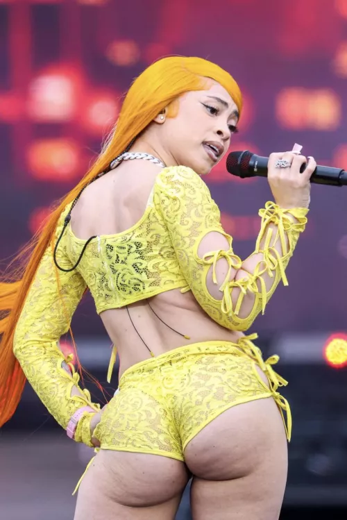 ice spice’s ass🤤 by Electronic-News-4921