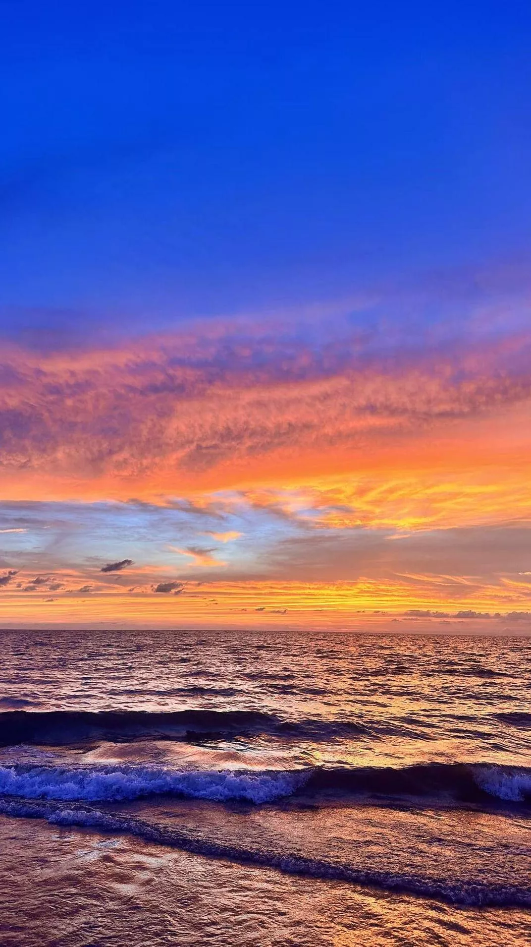 Majestic sunset in Liwa ✨ posted by Scary-Ad5133