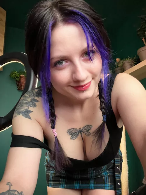 pov im a server at your table by Littlest_Fern