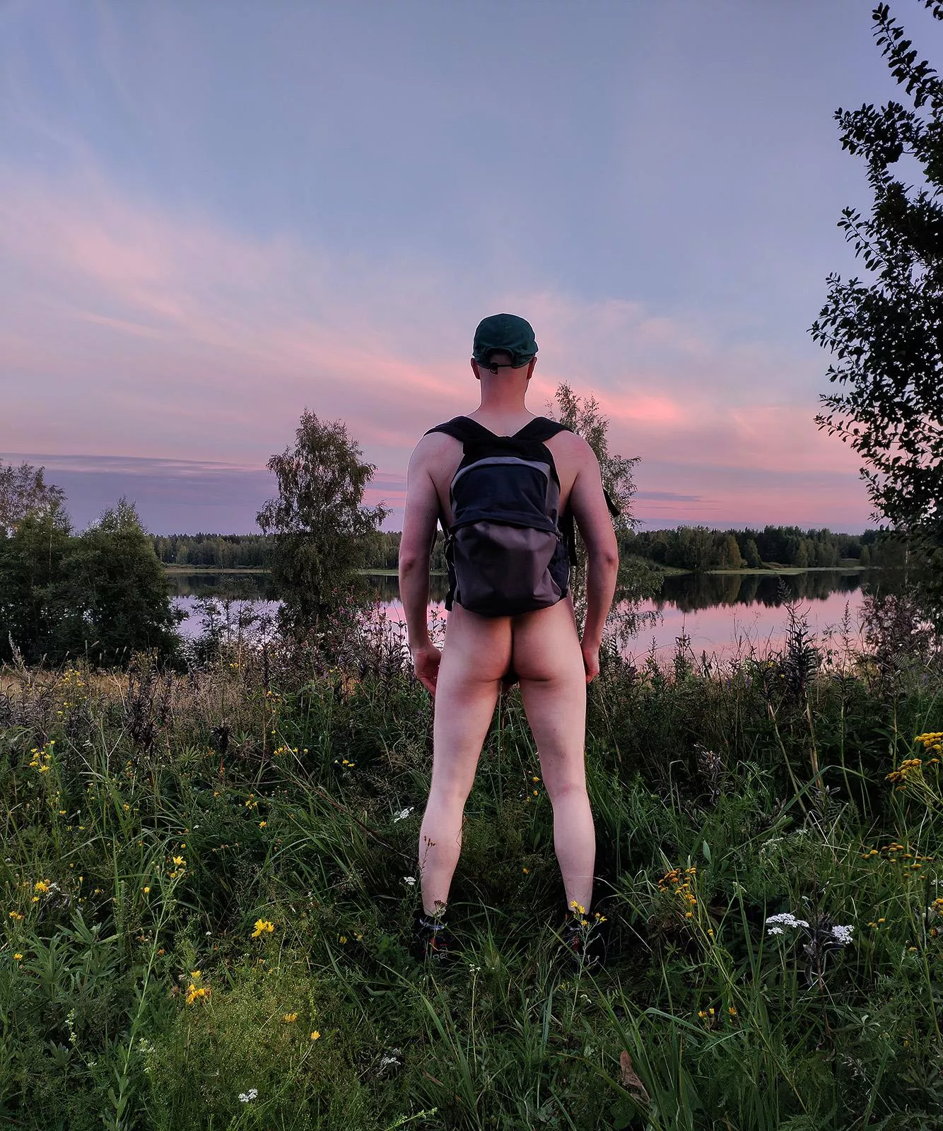 There’s nothing better than being naked on a trail posted by NorthAdventurerman