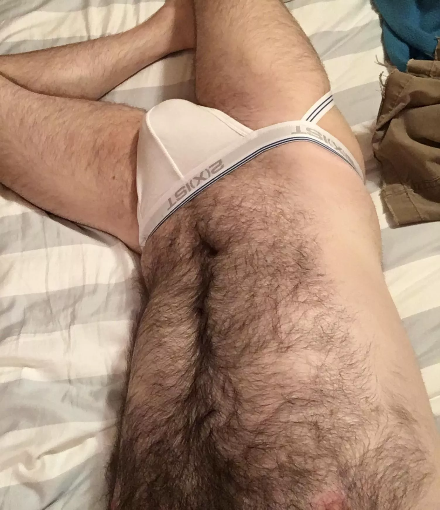 Unwinding after a hard week at work in the best way possible: in a jock.  posted by Richardse1