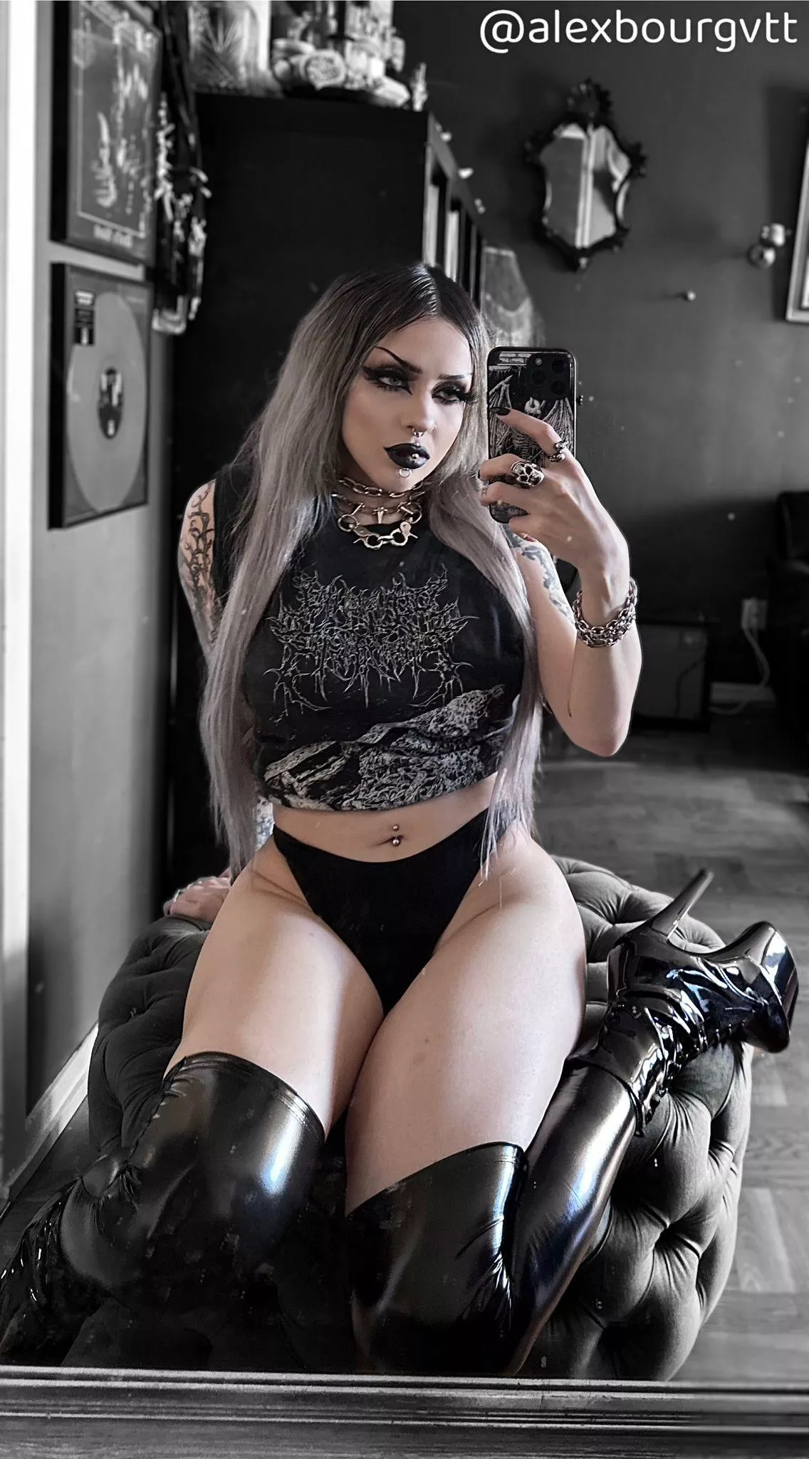 What band is this?  posted by Neslepaks