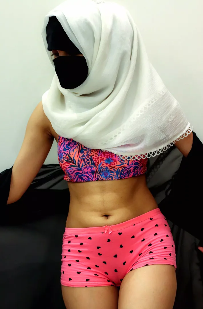 why do guys always stare at my boobs posted by JasmineWink