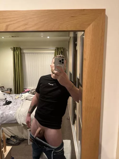 Age 28 Feeling cute might delete it later  by Electrical_Spare8068