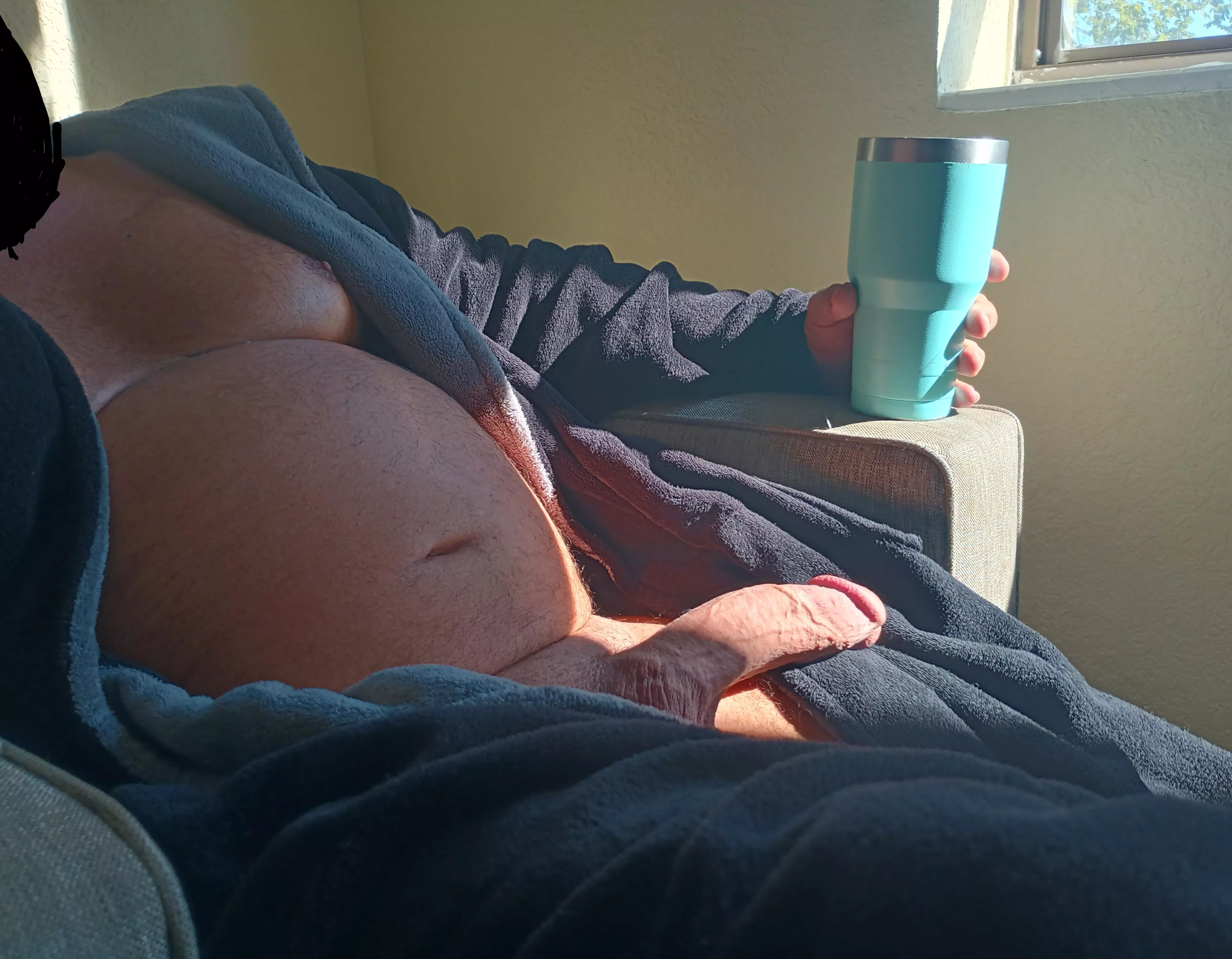 Anybody ladies like to sit on a chubby dudes lap posted by Fatandmad