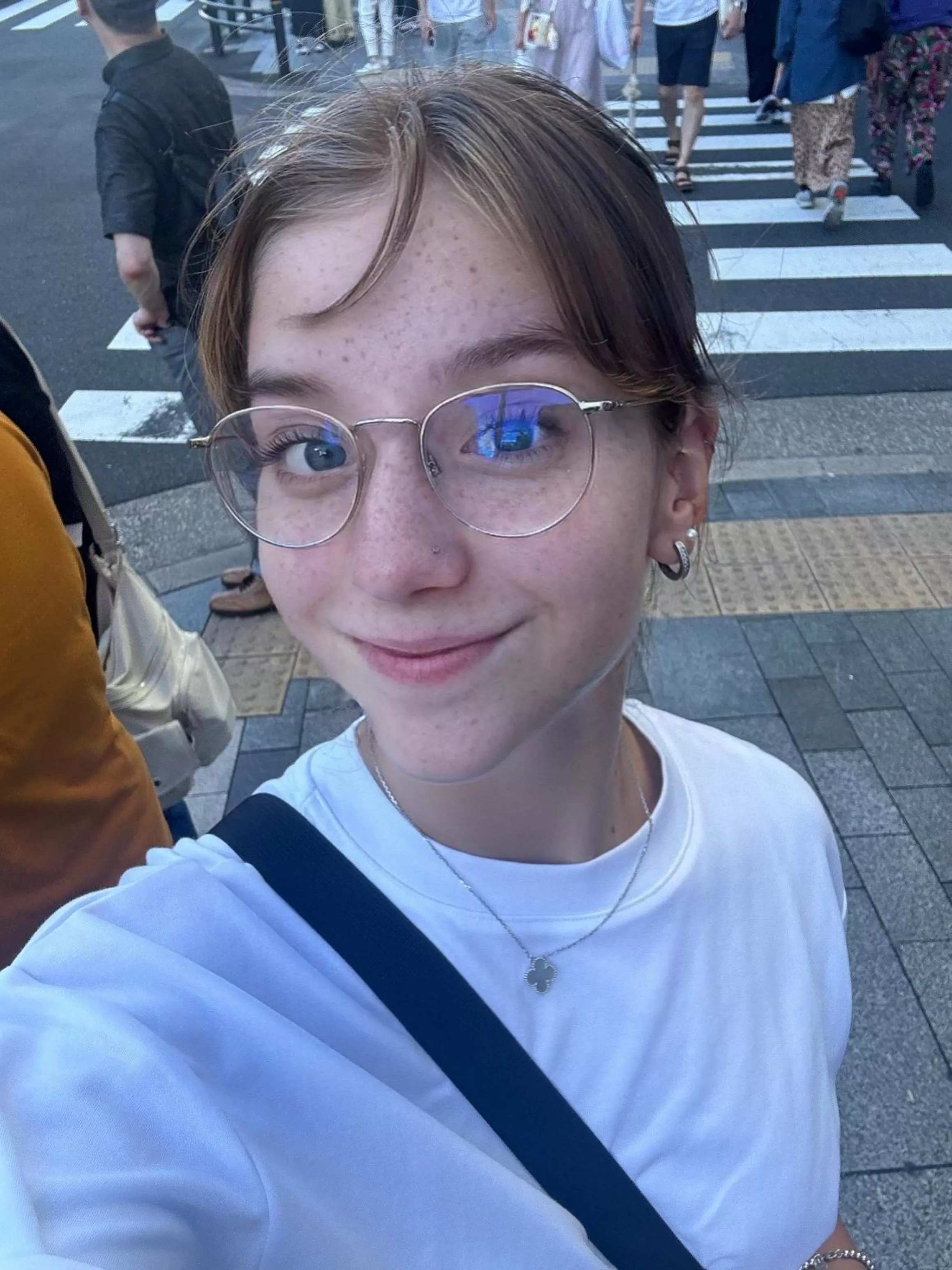 Are you into blonde classy girls like me?  posted by Dull_Ponder