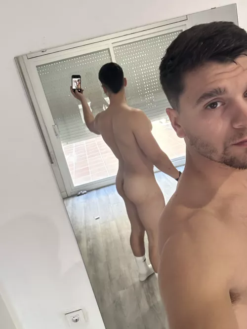 Bubble butt by realisiwak