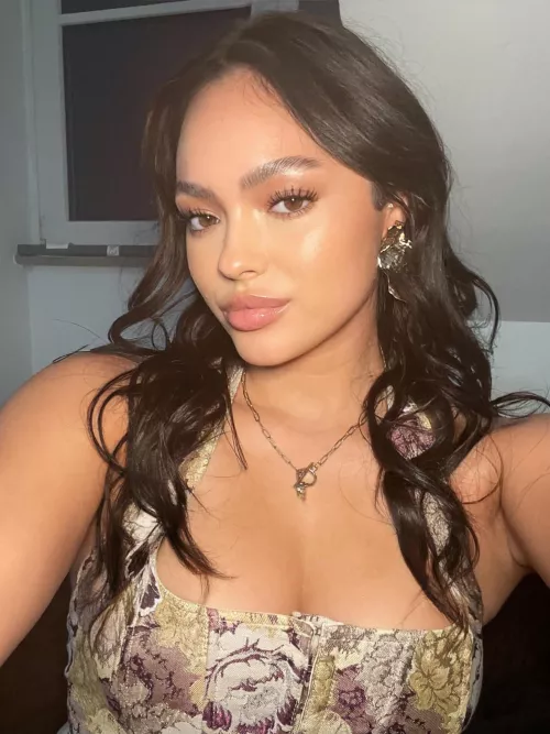 Can I be considered as a classy girl. by curvysweetpie