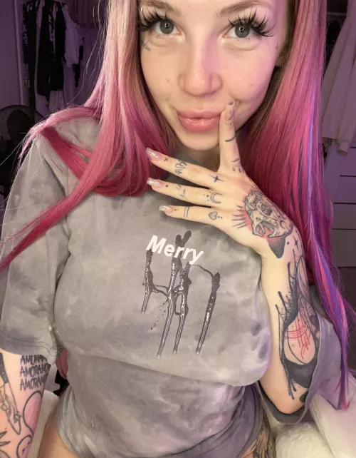 Dad got my T-shirt dirty, I should probably take it off by Wonderfullbabyy