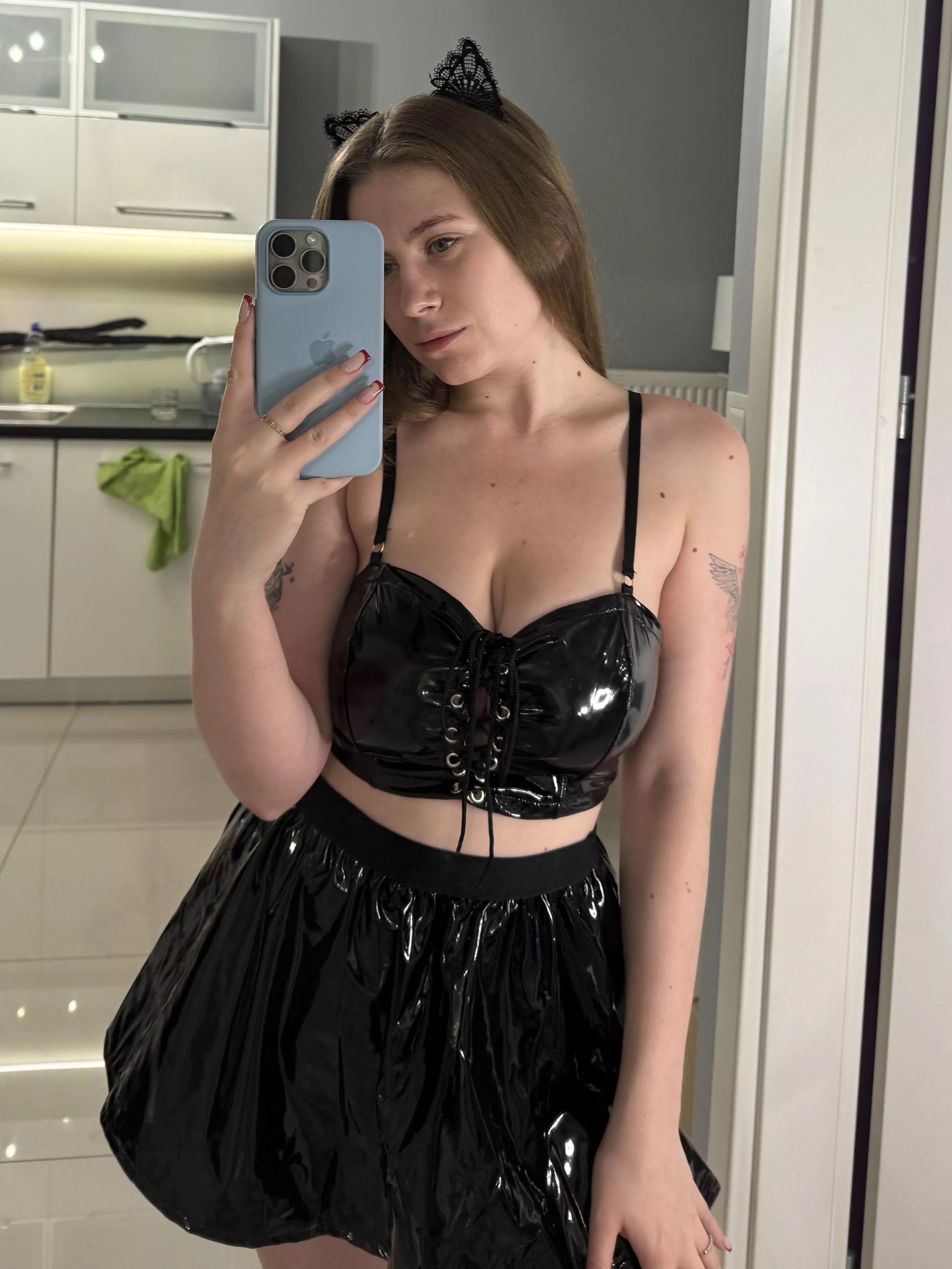 Do you rate my cleavage posted by ElizaGoody