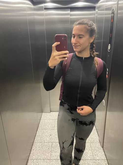 feeling sexy in the elevator today by sweetlikehannah