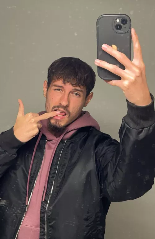 Felt kinda cheeky  by DiscreetStan4o