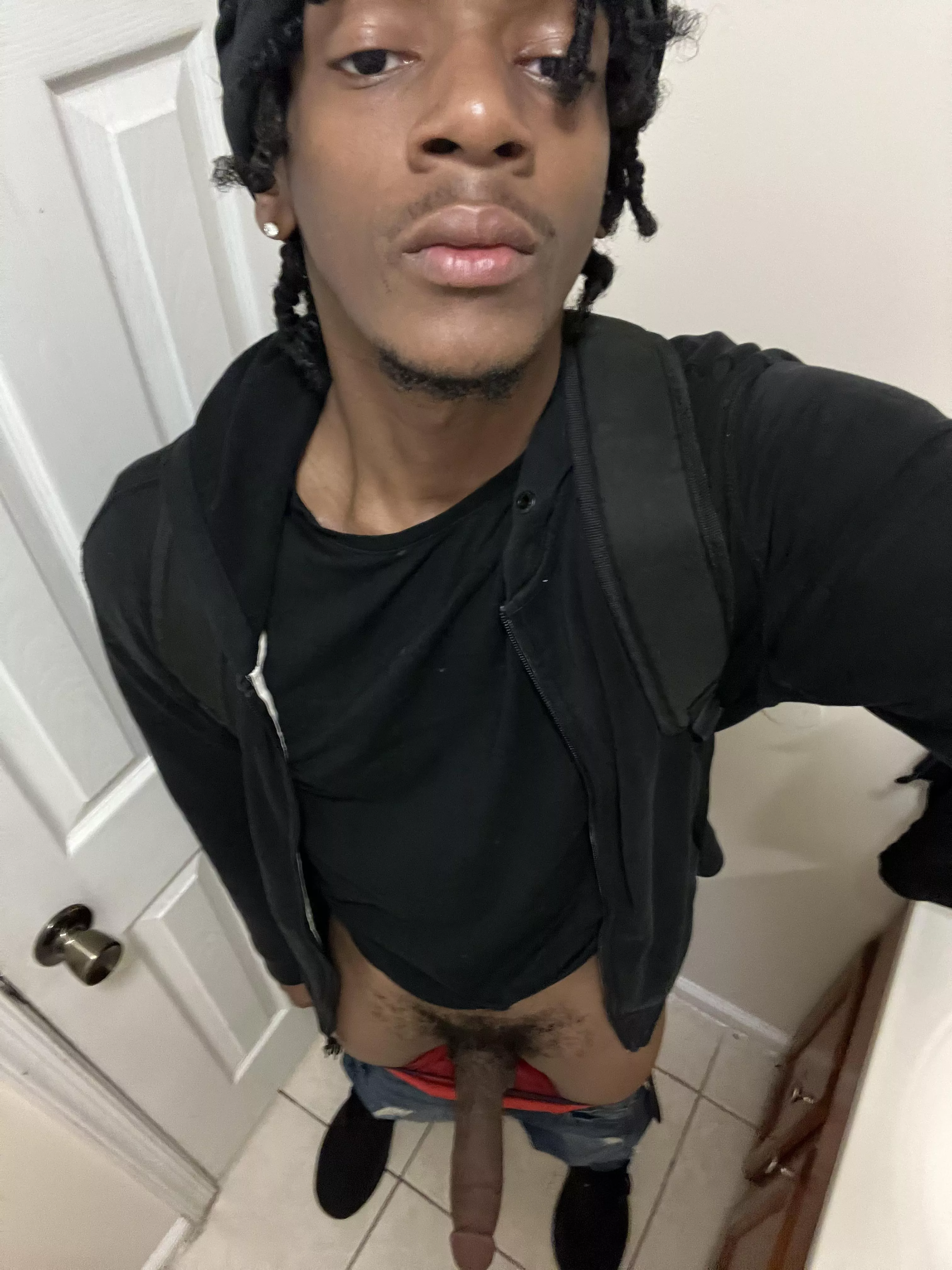 Get on your knees, I command it 🍆💦 posted by xHiiPower