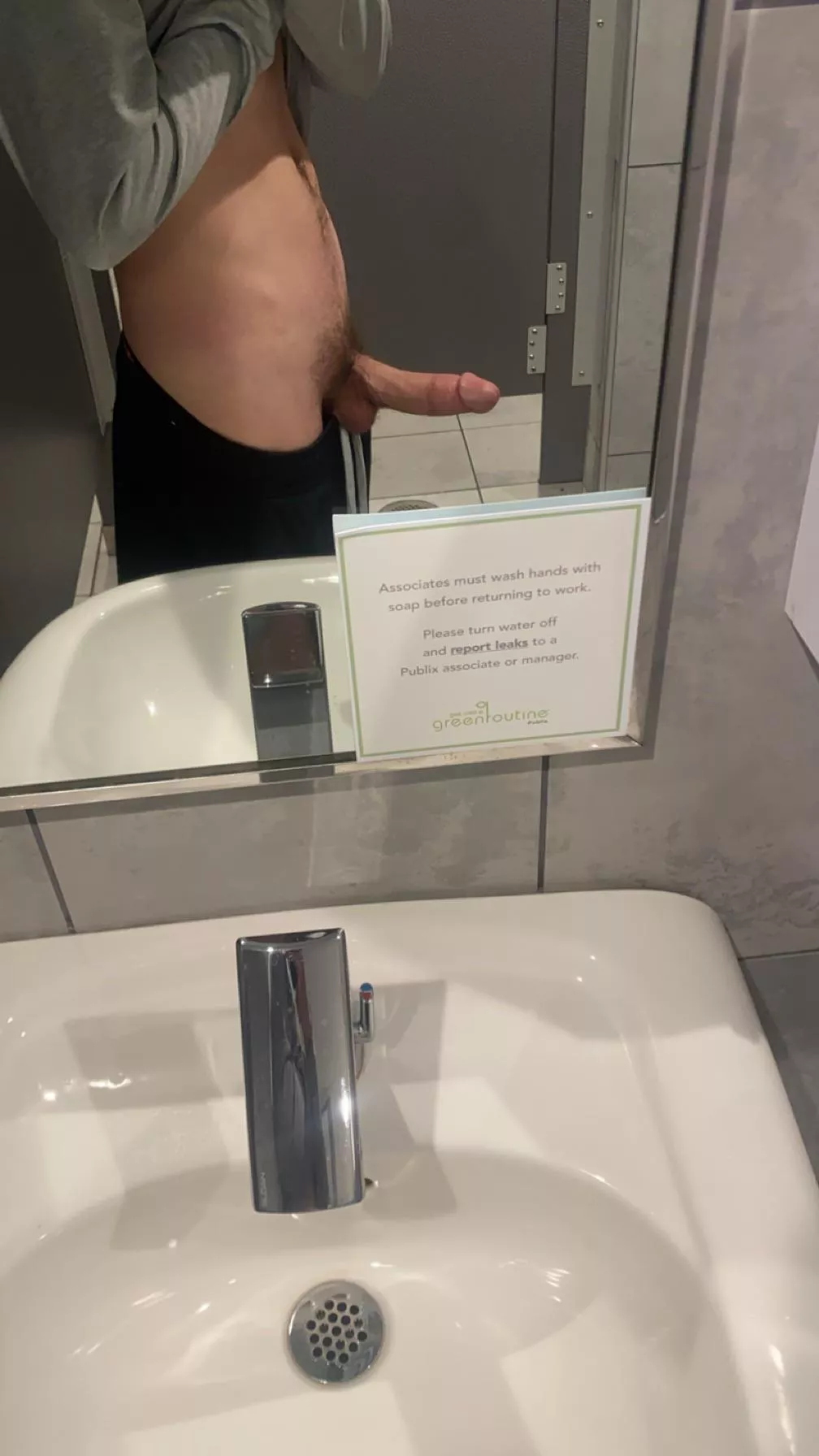 Horny in Publix  posted by Upbeat_Potential3024