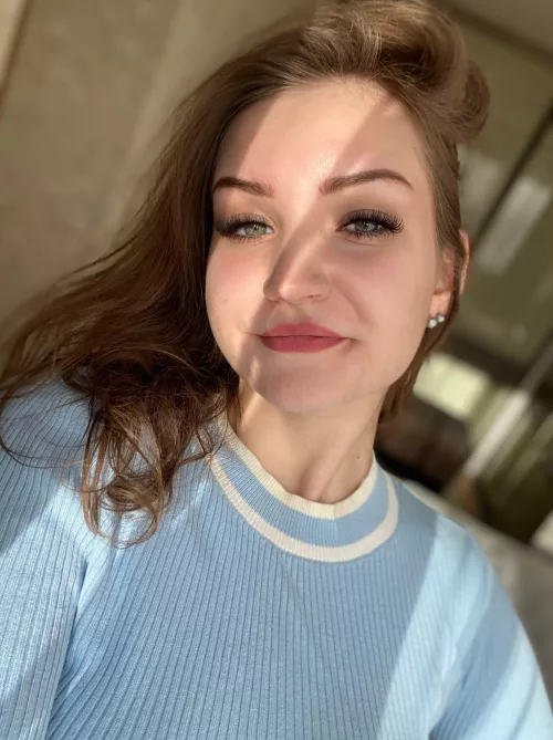 I look better in the sun.
 by sparkleandsweet