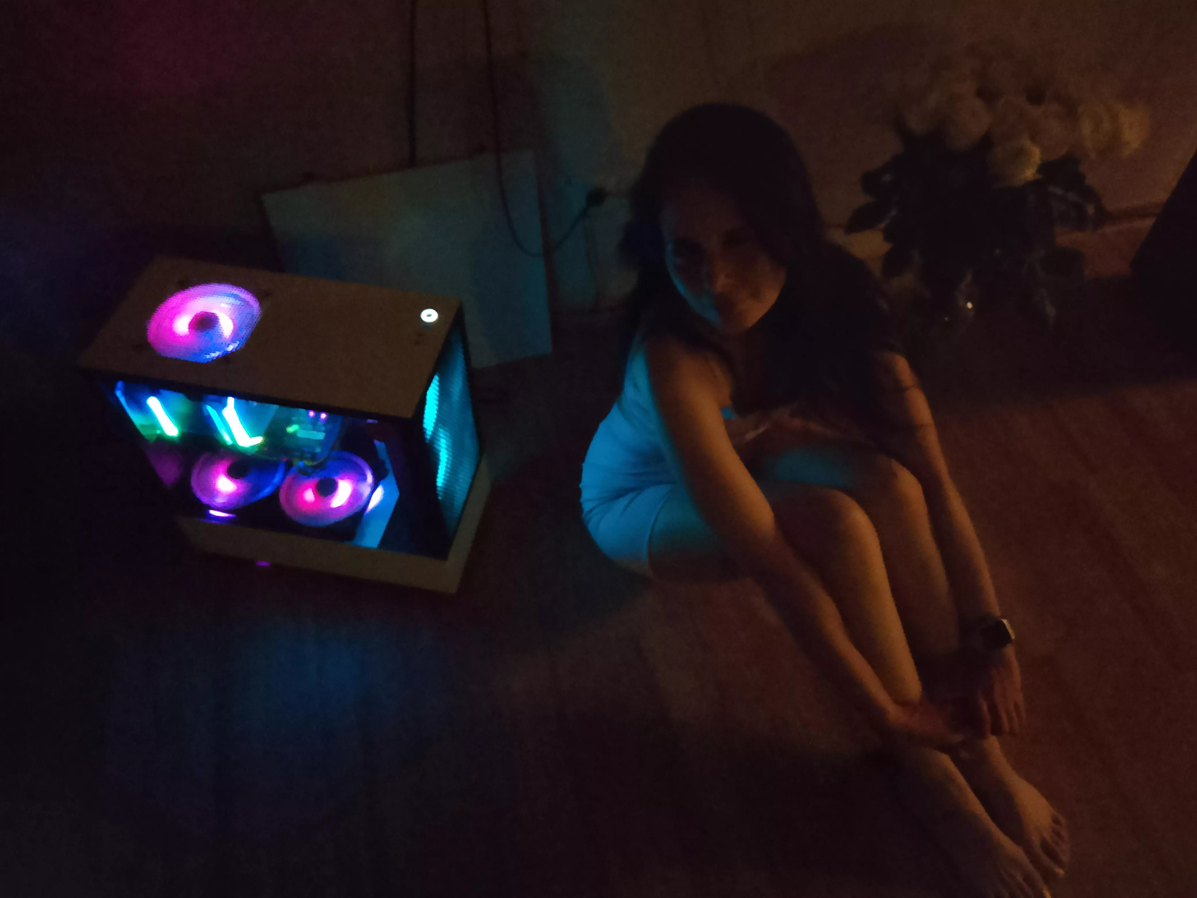 Little bunny's rig. Nzxt, Lianli and TT. Bunny🐇 posted by hunny_bunny_m