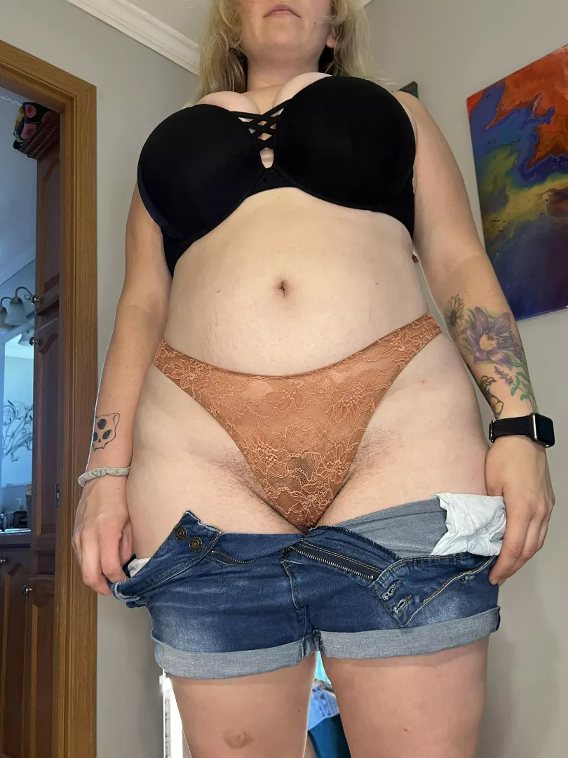 [selling] $30 standard wear! (2 proof pics, vacuum sealed, discreet n tracked shipping in usa included with standard wear) Add ons available in menu pinned to profile! Drawer in bio! Ask me about my planty panty club!!! 😜  by PLANTSN0TPE0PLE