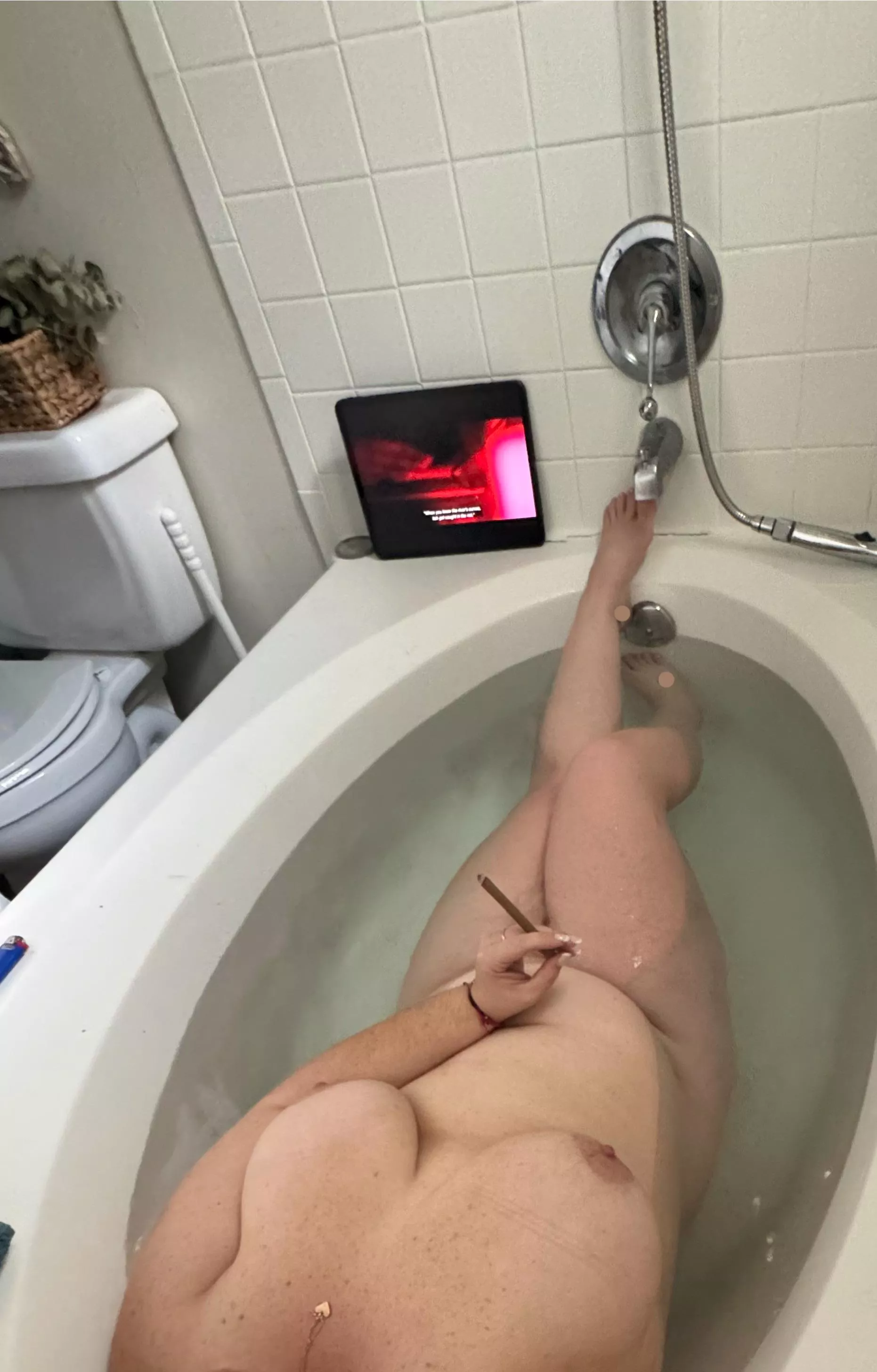 33 - Sel(F)care sundaze ♥️ posted by Voluptuousdreamgirl_