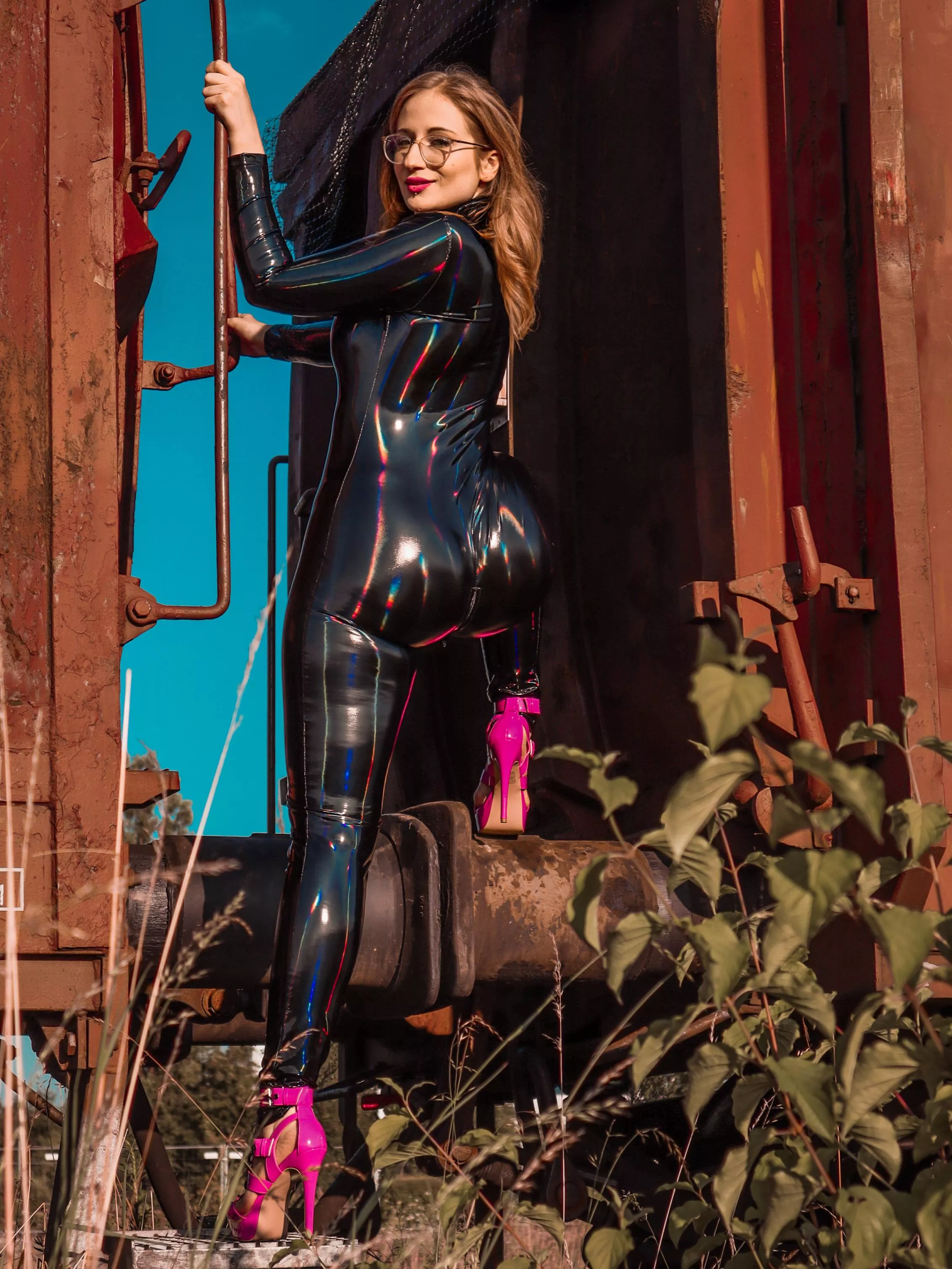 catch me outsidee  posted by si067gi