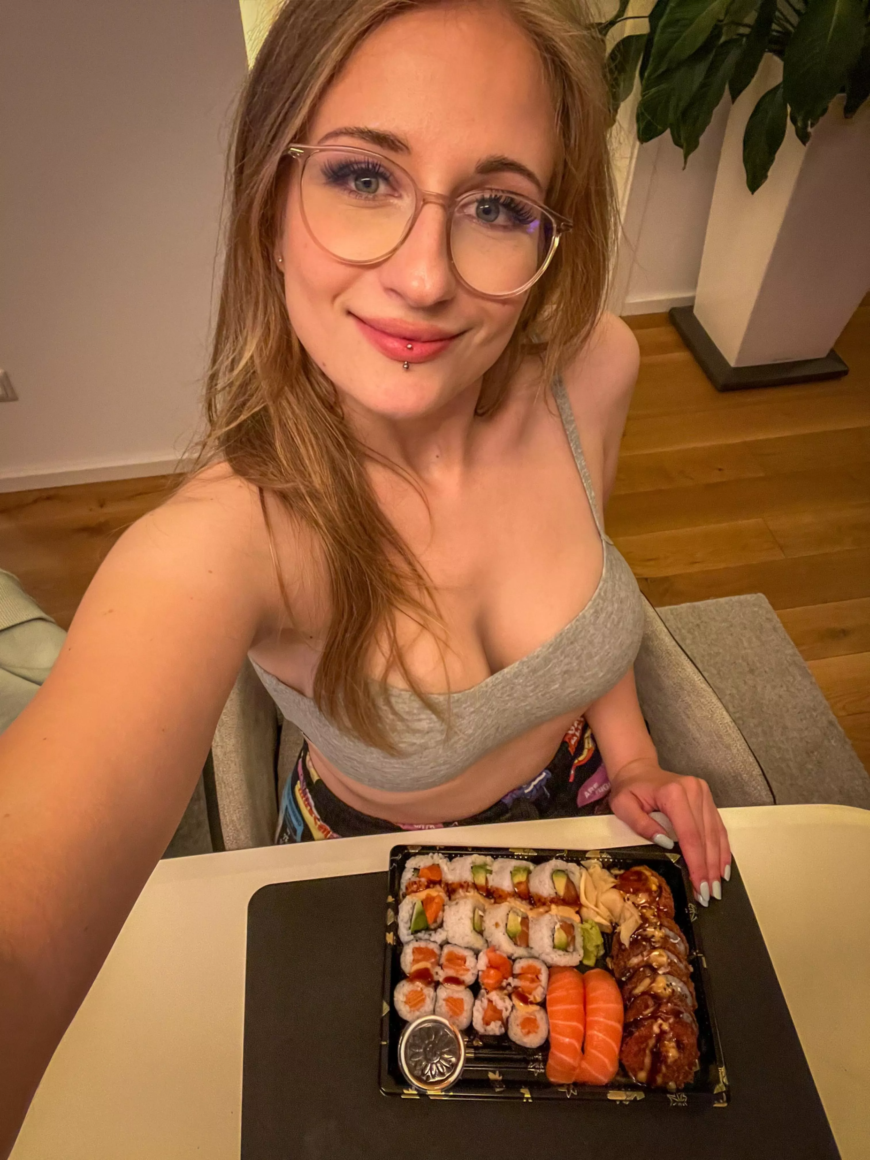 chill mode at homee  posted by si067gi