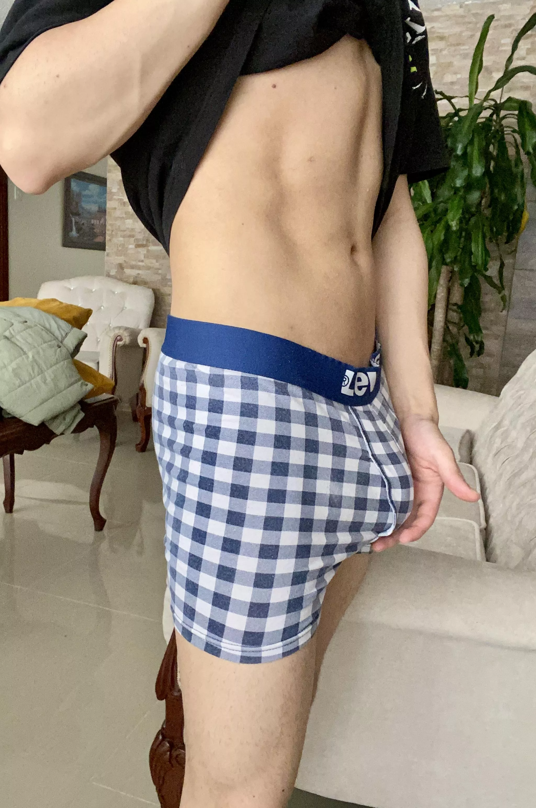 come and make me hard posted by elias_lyons_69