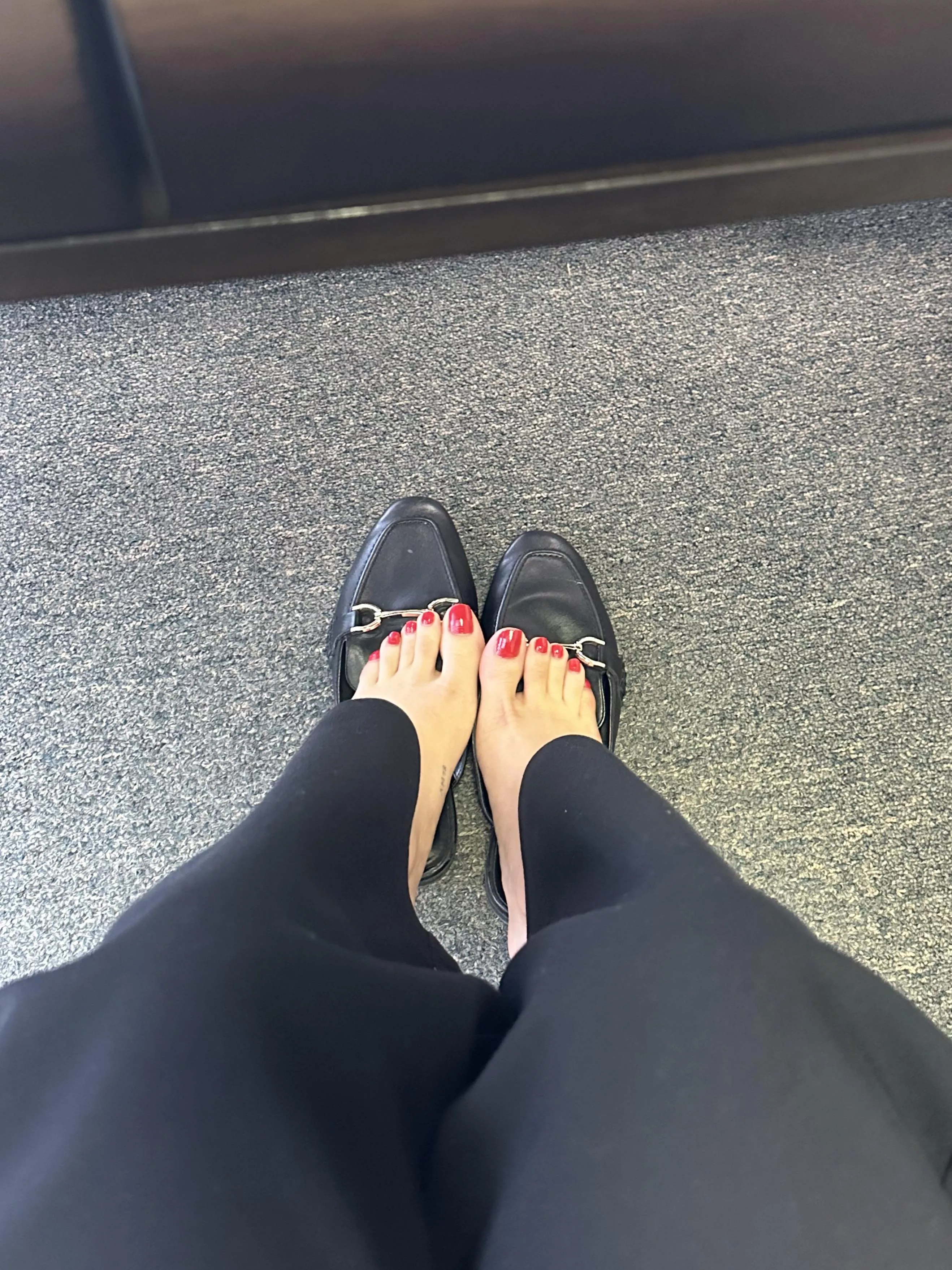 Come get a sniff while I’m at work? posted by ConsequenceOk6256