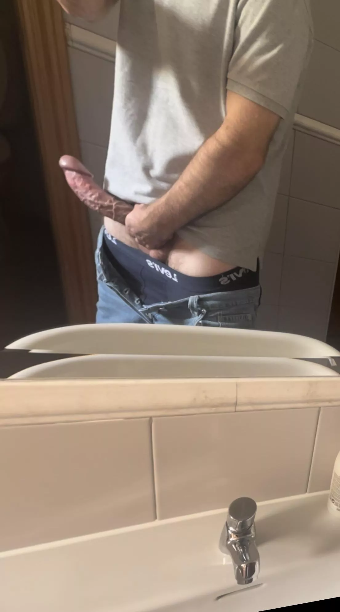 Impossible to hide posted by SpanishBull_