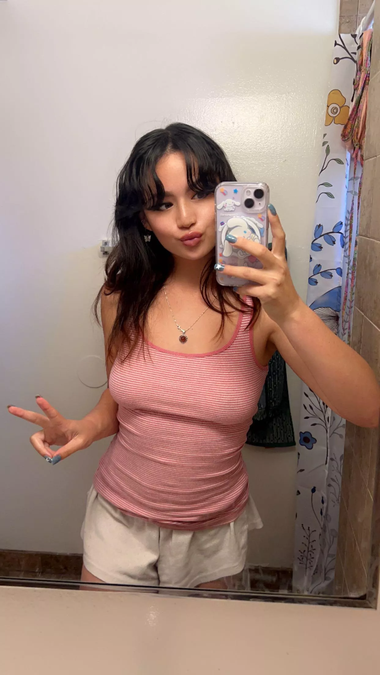 Just a quick selfie before work posted by gentlegigii