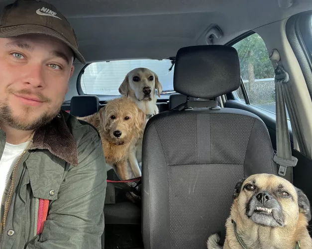 Likely to be homeless by the end of the week so here is a happy pic of me and two of my doggies ♥️ by heart_nerd1