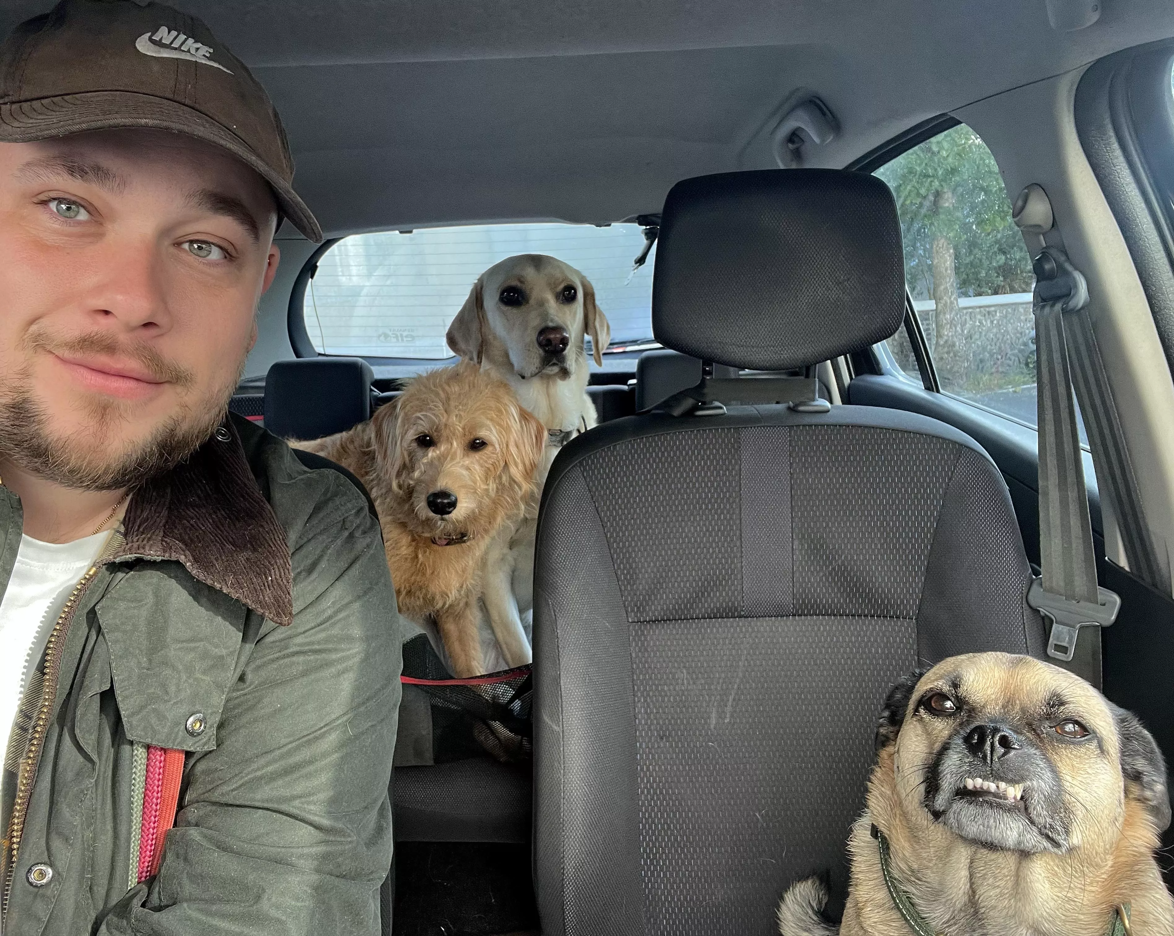 Likely to be homeless by the end of the week so here is a happy pic of me and two of my doggies ♥️ posted by heart_nerd1