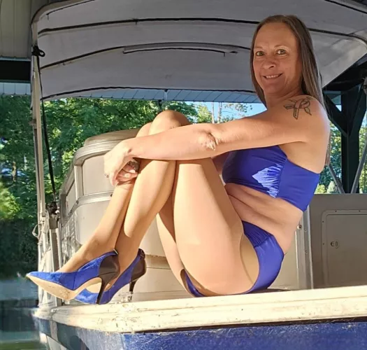 My oh my, that shine! by NylonGiraffe