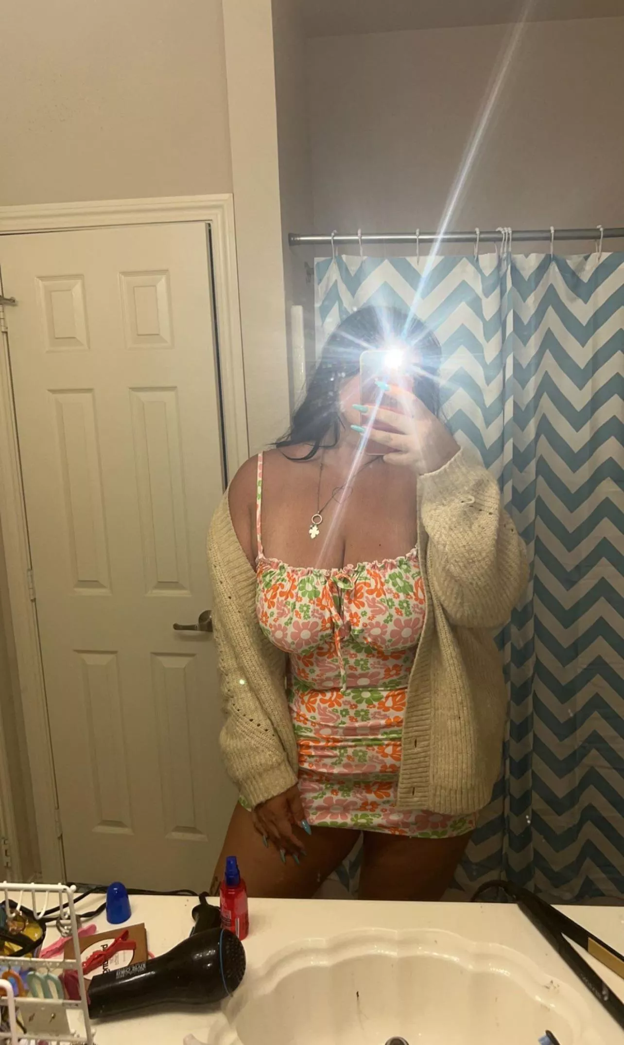 My outfit is missing something but not sure what… maybe it’s you holding me 😉 posted by missxsinx