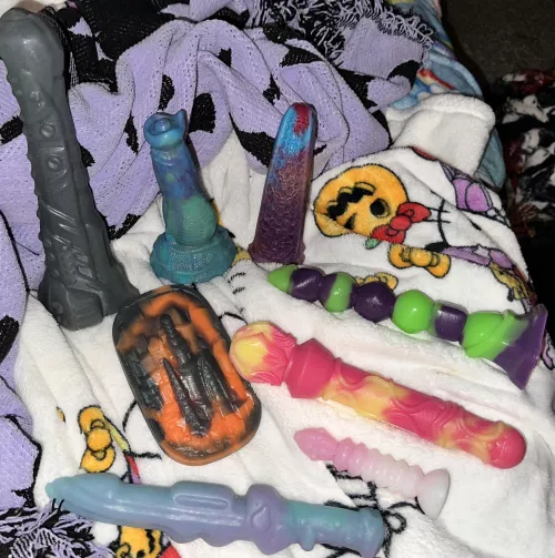 This weekend I was honoured to be a model for Erogeisha toys. And they let me take home a whole bunch of new toys that I fell in love with on set! I can’t even pick a favourite so better just keep trying till I have a top 5… right?  If there’s inte by warriorprincesstink