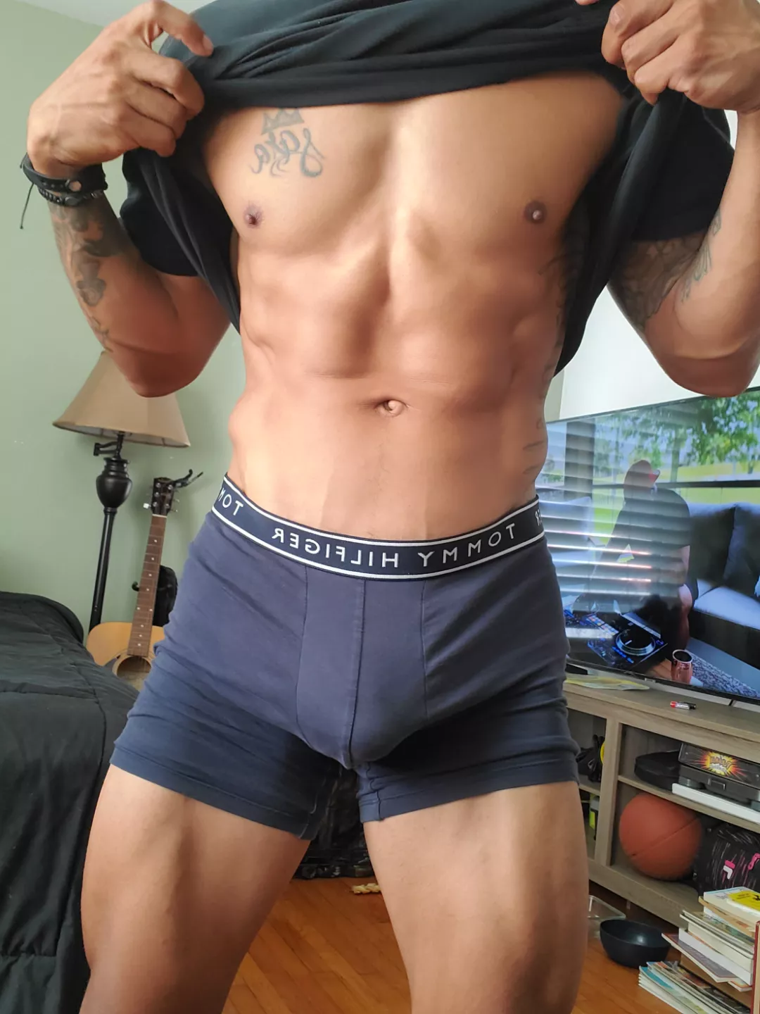 You know you want to smell me posted by shortking_fit