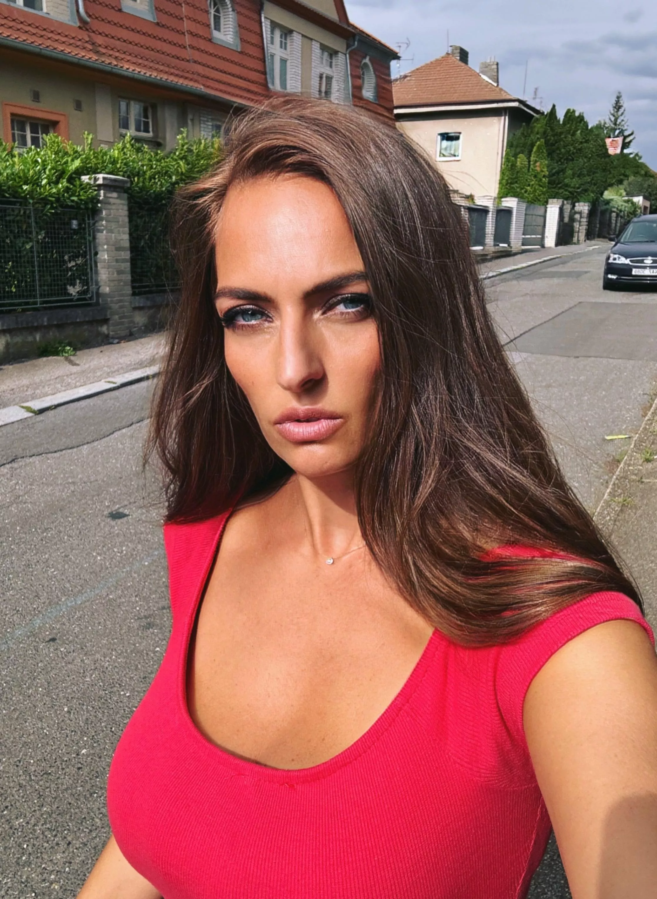 catching the neighbor’s eye and hoping for a little dirty fun posted by modelprincessxx