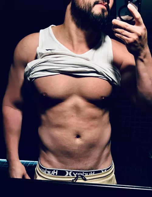 Dim the lights and join me ;P by _Your_Fantasy_