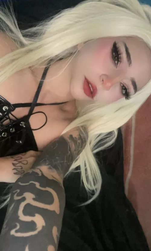 Do you find my tattoo attractive? by Sexy11Queen