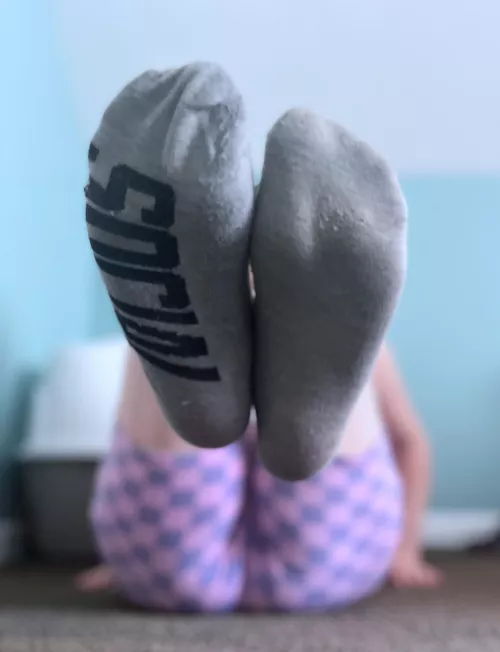 Foot Jobs Turn Me On Soooooo Much 🤤 by Blaze-24-7