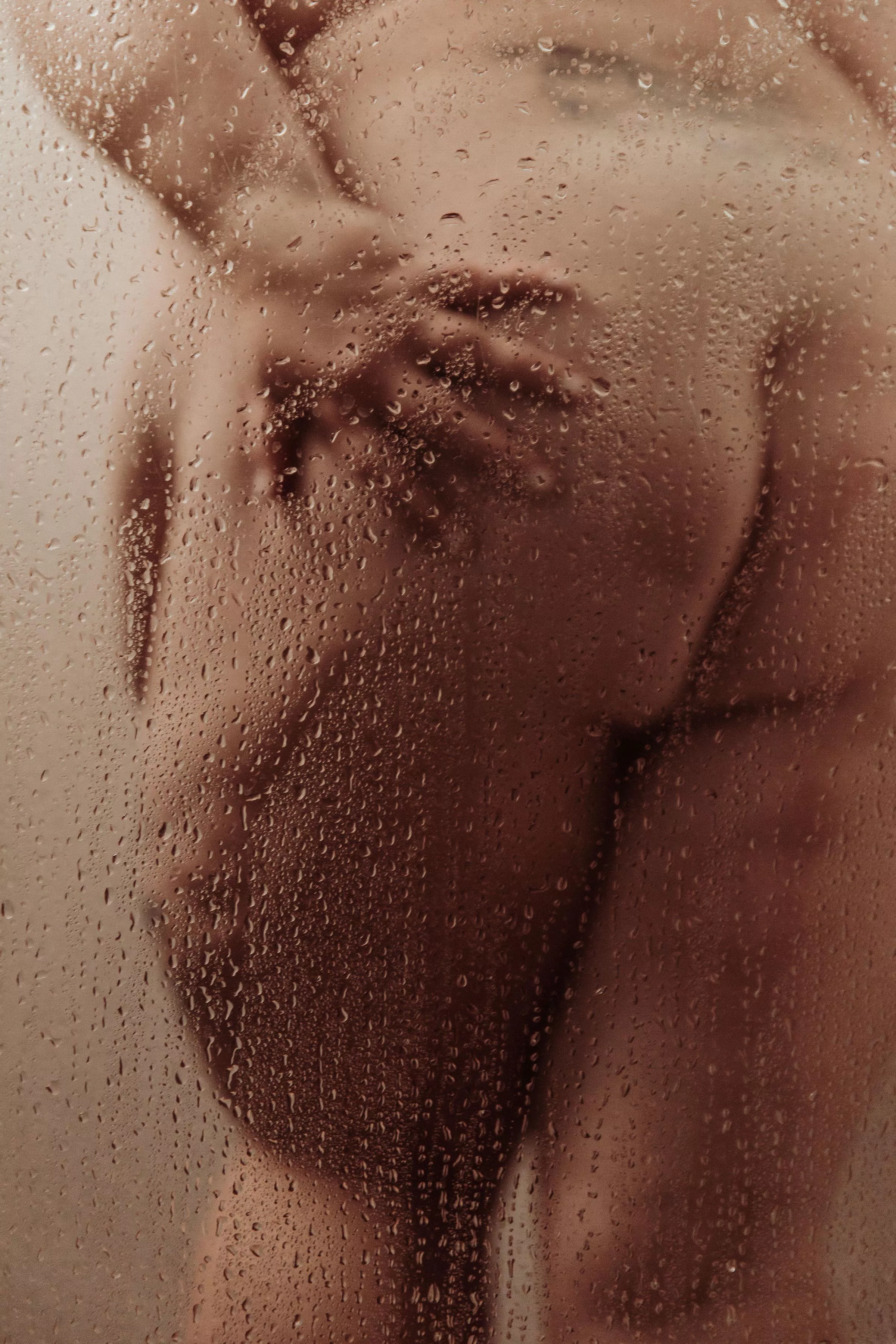 Getting wet over here 💦 DMs Open 🥵 posted by Hannah_White69