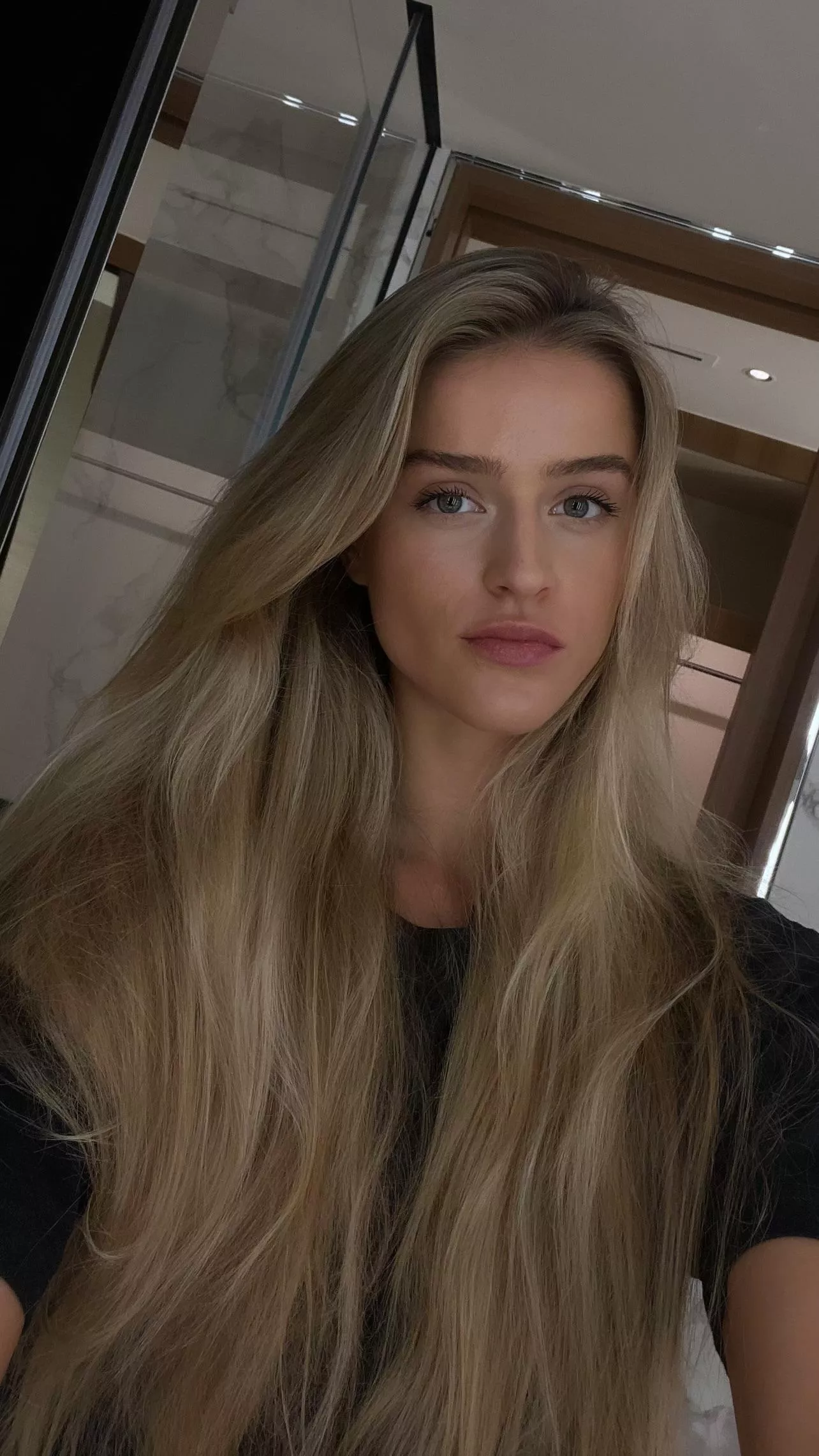 Ichelle Streekstra posted by sagar9175