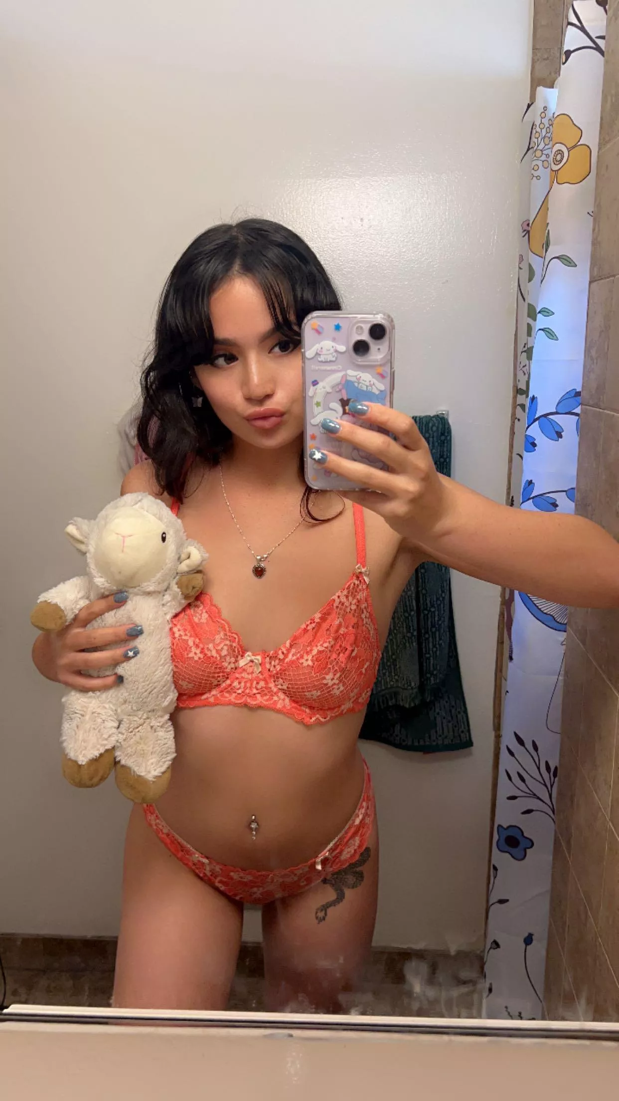 Nude selfies to start the day posted by gentlegigii